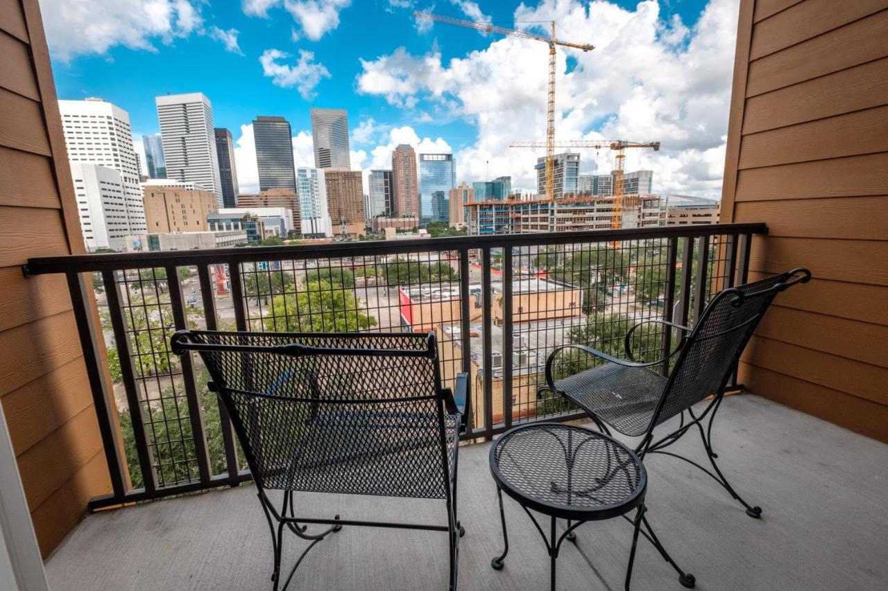 Renu At Downtown Houston Apartamento Exterior foto