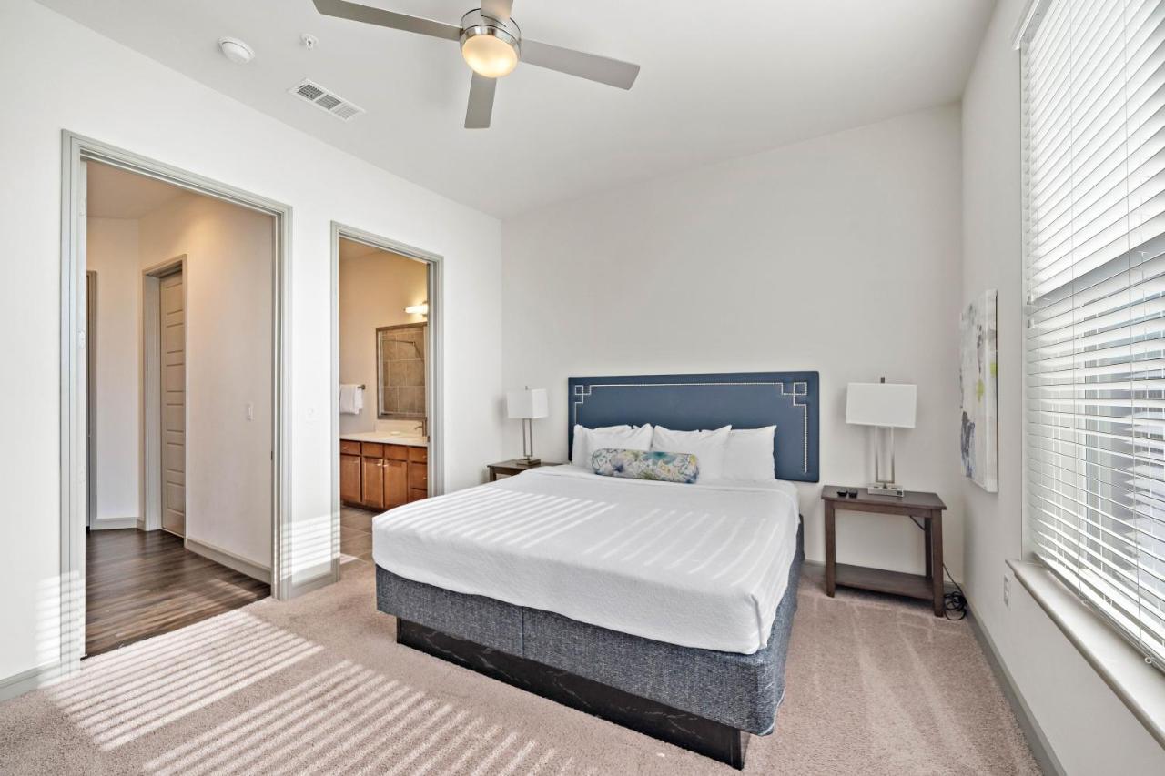 Renu At Downtown Houston Apartamento Exterior foto