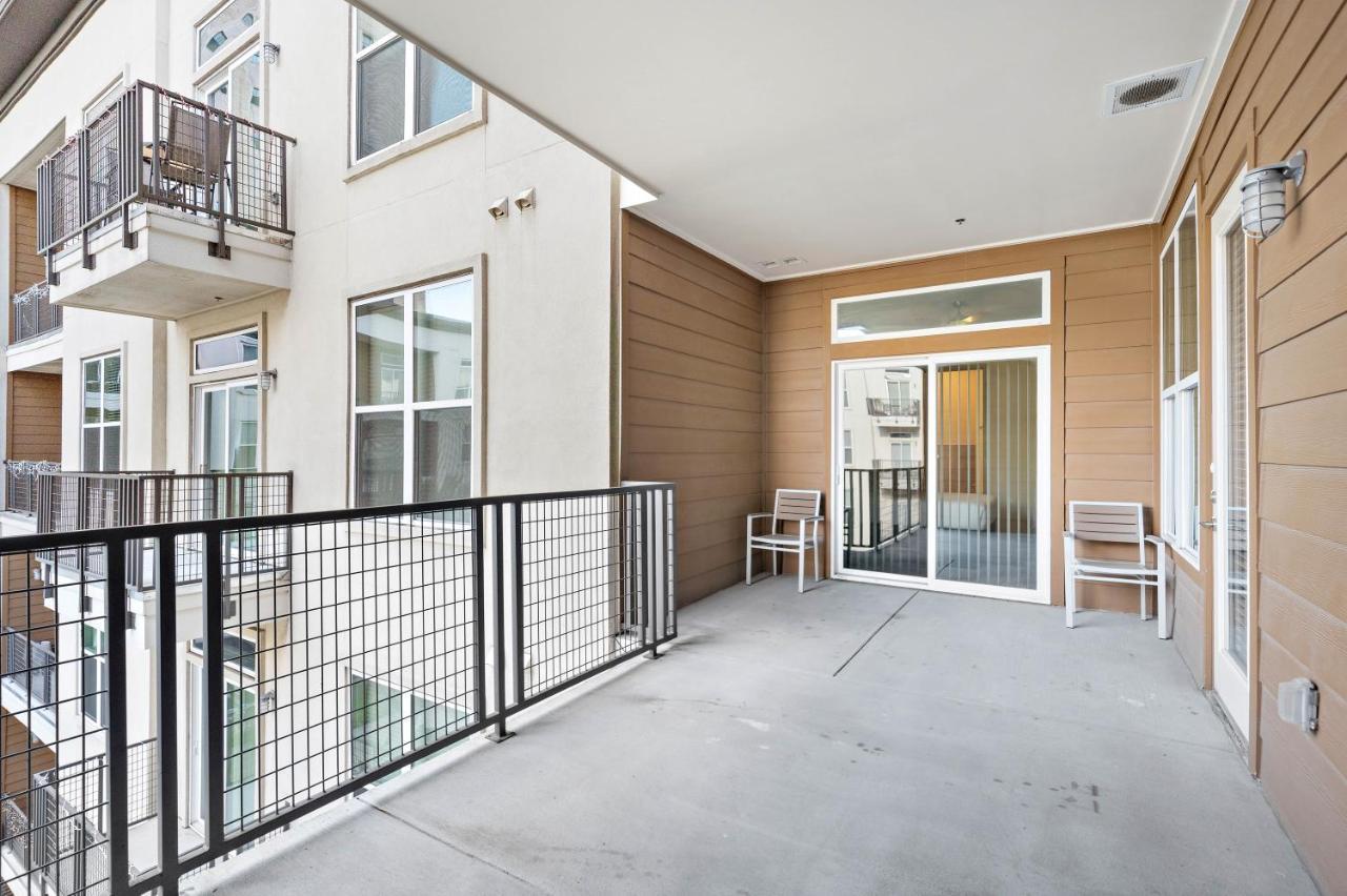 Renu At Downtown Houston Apartamento Exterior foto
